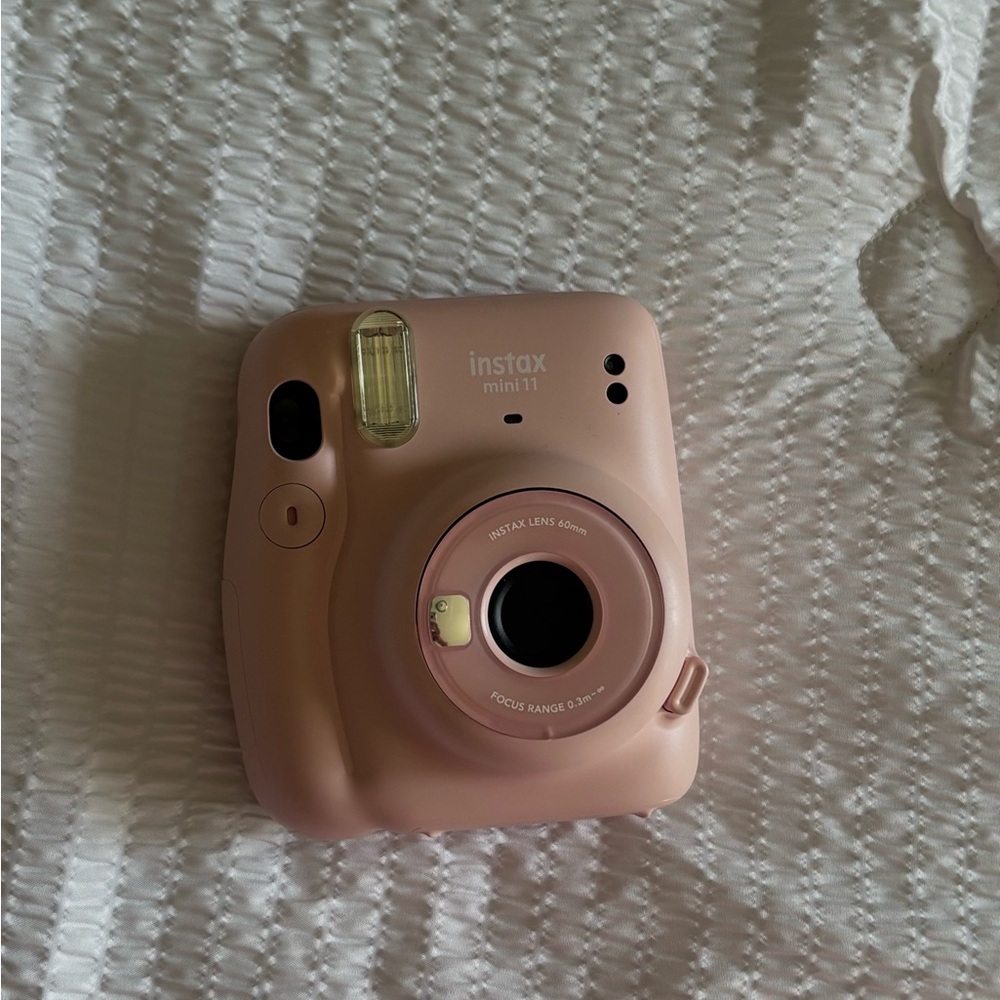 Instax Mini 11 Instant Camera - Pink